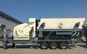 Tyre-type impact mobile crushing station
