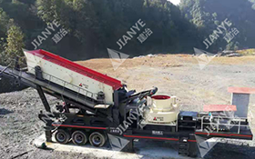 Sand making mobile crushing station
